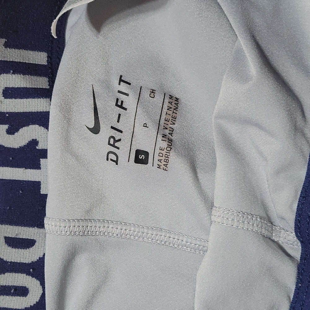 Nike athletic shorts - Picture 2 of 3